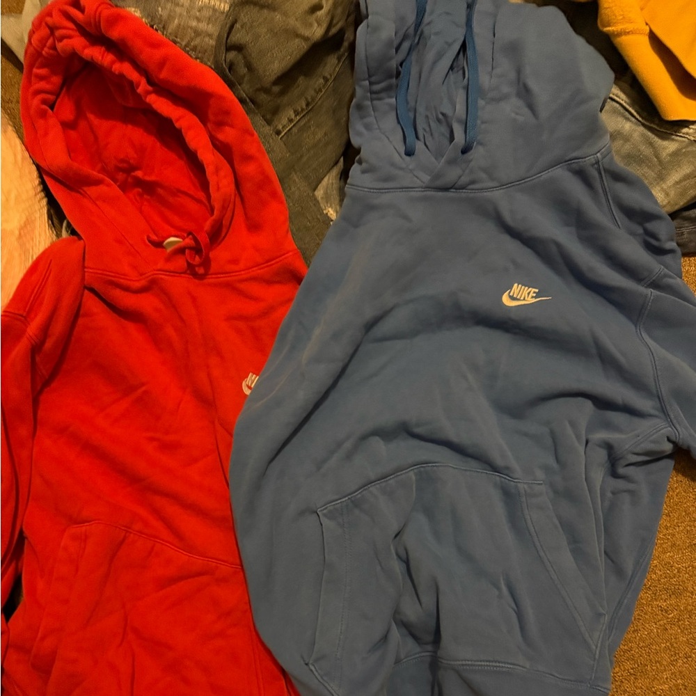 2 men’s Nike hoodies size large